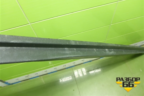 Накладка на порог наружная правая (01862742) для Geely Atlas с 2016-2022г (Атлас)