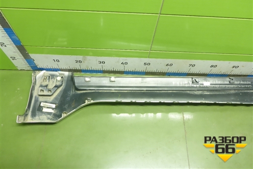 Накладка на порог наружная правая (5177360260) для Lexus LX-600 с 2021г (ЛХ)