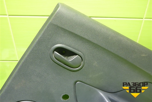 Обшивка двери задней правой под механику (809086151R) для Renault Sandero с 2013-2022г (Сандеро)