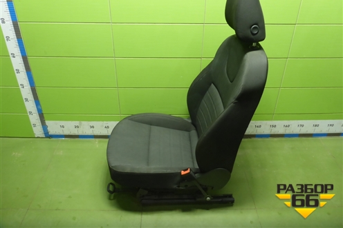 Сиденья комплект (лифтбек, AIR BAG передние, подогрев) для Skoda Octavia (A7) с 2013г (Октавия)