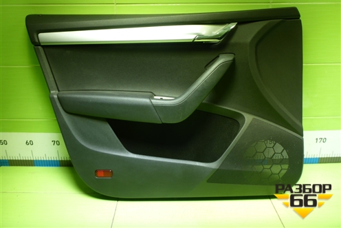 Обшивка двери передней левой под электрику (5E1867013E) для Skoda Octavia (A7) с 2013г (Октавия)