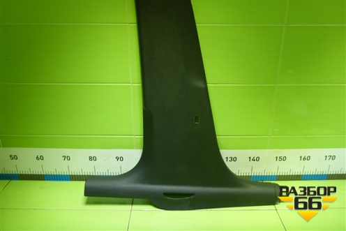 Обшивка стойки центральная нижняя левая (5E0853369) для Skoda Octavia (A7) с 2013г (Октавия)