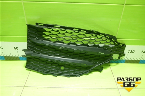 Решетка в передний бампер правая (не оригинал) (A1678857503) для Mercedes Benz GLE-Klass V167 с 2018г (ГЛЕ)