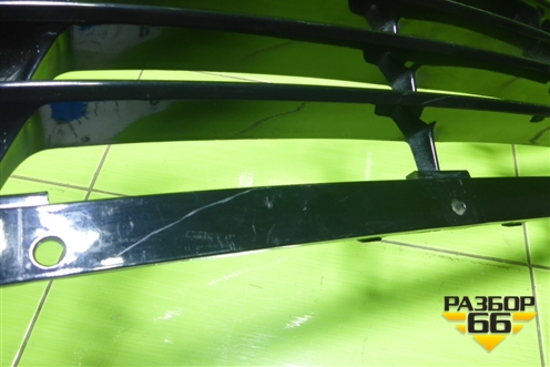 Решетка в передний бампер центральная (865502Y000) для Hyundai ix 35 с 2010г (Ай икс 35)