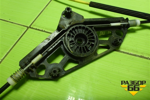 Стеклоподъёмник электрический передний правый (без моторчика) (5E0837462C) для Skoda Octavia (A7) с 2013г (Октавия)