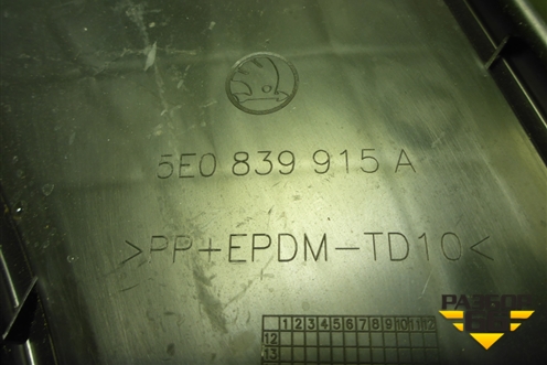 Панель внутренняя двери задней левой (5E0839915A) для Skoda Octavia (A7) с 2013г (Октавия)