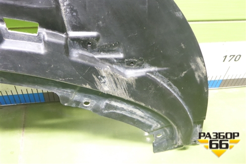 Пыльник переднего бампера центральный (4M0807611) для Audi Q7 c 2015г (Ку 7)