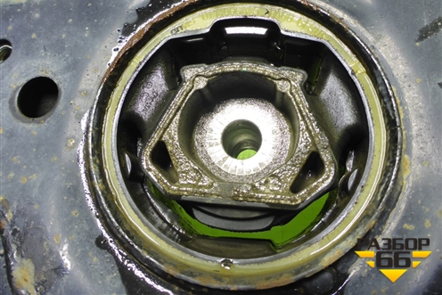 Подрамник передний АКПП (5Q0199315) для Skoda Octavia (A7) с 2013г (Октавия)