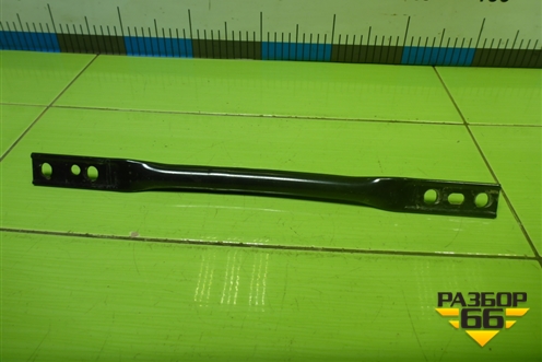 Распорка (на днище) (5Q0802128) для Skoda Octavia (A7) с 2013г (Октавия)