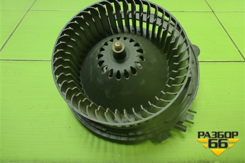 Моторчик отопителя (5Q1819021B) для Skoda Octavia (A7) с 2013г (Октавия)