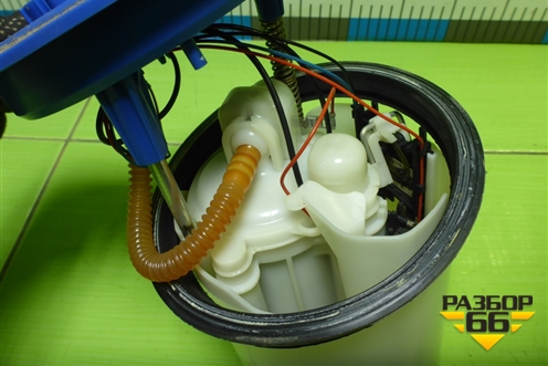 Насос топливный электрический (5Q0919051BF) для Skoda Octavia (A7) с 2013г (Октавия)