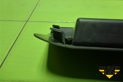 Накладка внутренняя (в багажник) (5E5867145) для Skoda Octavia (A7) с 2013г (Октавия)