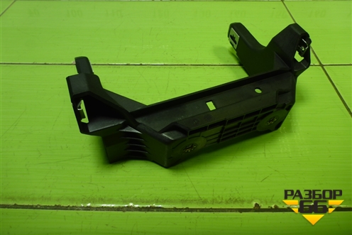 Кронштейн консоли (5E1863377) для Skoda Octavia (A7) с 2013г (Октавия)