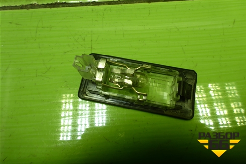 Фонарь подсветки номера (5N0943021B) для Skoda Octavia (A7) с 2013г (Октавия)