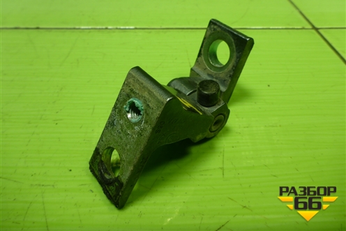 Петля двери передней правой нижняя для Skoda Octavia (A7) с 2013г (Октавия)