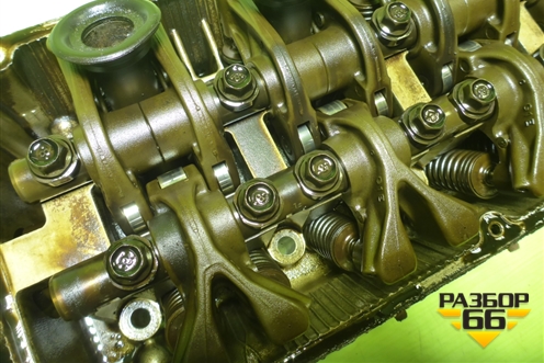 Головка блока цилиндров  (1.6л 4G18) для Mitsubishi Lancer-9  с 2003-2008г (Лансер)