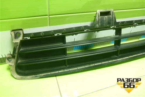 Решетка в передний бампер центральная (86531Q5000) для Kia Seltos с 2019г (Селтос)