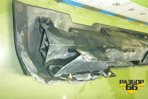 Накладка переднего бампера центральная  (84059687) для Volvo TRUCK FMX с 2010г (ФМХ)