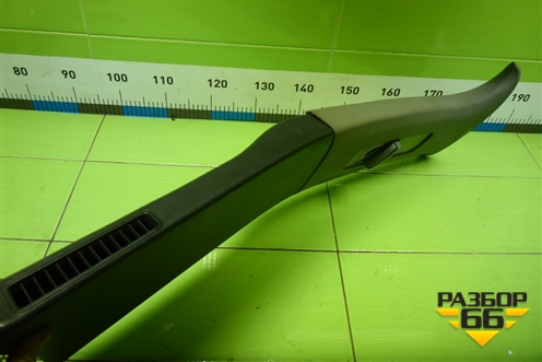 Обшивка стойки центральная правая (7L6867240) для Volkswagen Touareg c 2002-2010г (Туарег)