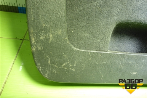 Обшивка двери багажника (7L6867605) для Volkswagen Touareg c 2002-2010г (Туарег)