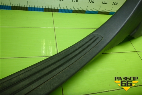 Накладка порога внутренняя правая (7L0853370) для Volkswagen Touareg c 2002-2010г (Туарег)