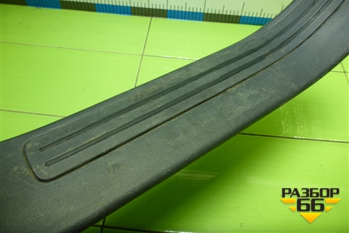 Накладка порога внутренняя правая (7L0853370) для Volkswagen Touareg c 2002-2010г (Туарег)