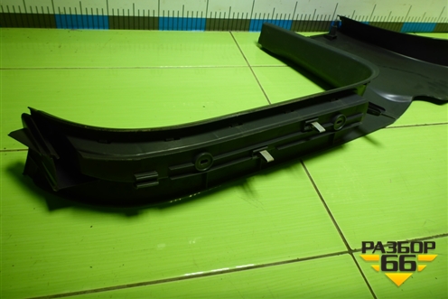 Накладка порога внутренняя правая (7L0853370) для Volkswagen Touareg c 2002-2010г (Туарег)