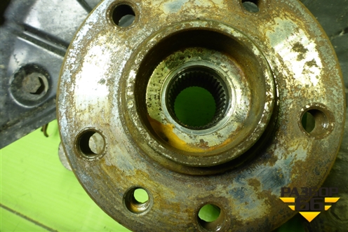 Кулак поворотный передний левый (7L6407257A) для Volkswagen Touareg c 2002-2010г (Туарег)