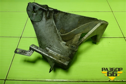 Кронштейн двигателя левый (070199307A) для Volkswagen Touareg c 2002-2010г (Туарег)