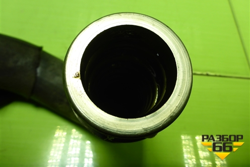 Патрубок интеркулера резиновый для Volkswagen Touareg c 2002-2010г (Туарег)