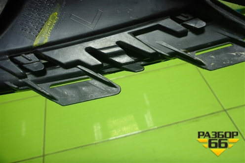 Накладка ПТФ левая (после 2015г) (6400G481) для Mitsubishi Outlander с 2012-2024г (Аутлендер)