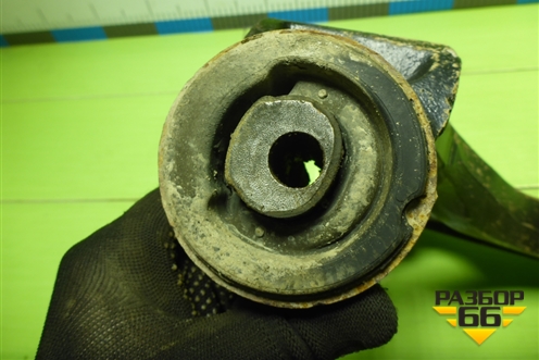 Рычаг передний левый нижний (дубликат) для Volkswagen Touareg c 2002-2010г (Туарег)