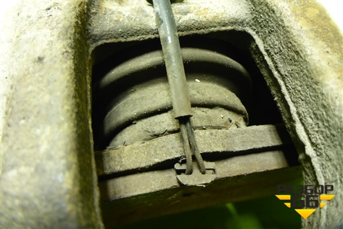 Суппорт задний левый для Volkswagen Touareg c 2002-2010г (Туарег)