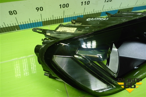 Фара правая (после 2015г ксенон без блока и лампы AFS) (7P1941034A) для Volkswagen Touareg с 2010-2018г (Туарег)