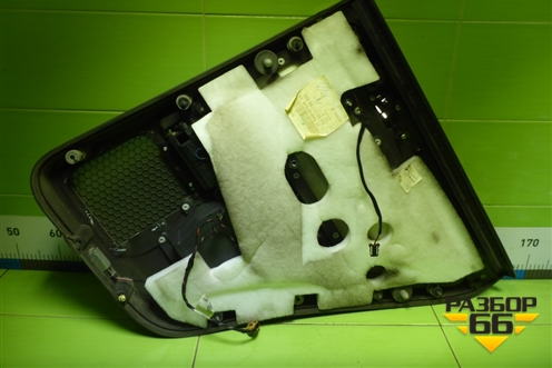 Обшивка двери задней левой под электрику (7L6867211BR) для Volkswagen Touareg c 2002-2010г (Туарег)