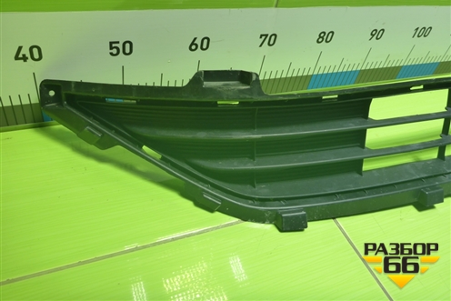 Решетка в передний бампер центральная (8889709619) для Geely Emgrand 7 (SS11) с 2021г (Эмгранд)