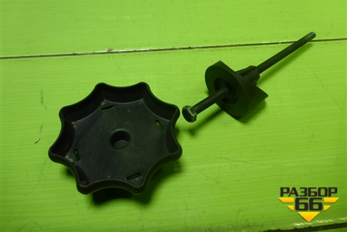 Болт крепления запасного колеса (7L6601347) для Volkswagen Touareg c 2002-2010г (Туарег)