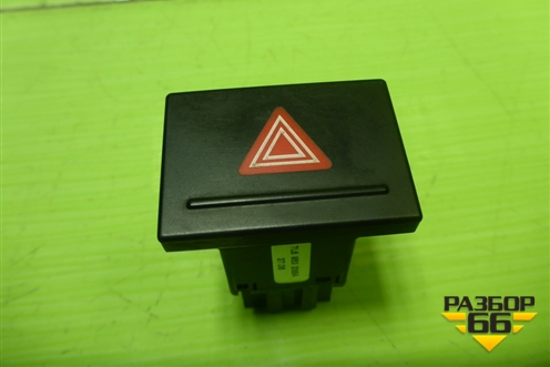 Кнопка аварийной сигнализации (7L6953235A) для Volkswagen Touareg c 2002-2010г (Туарег)