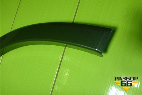 Накладка переднего крыла правого (4M0853718K) для Audi Q7 c 2015г (Ку 7)