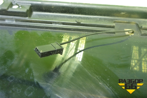 Стекло глухое левое для Volkswagen Touareg c 2002-2010г (Туарег)