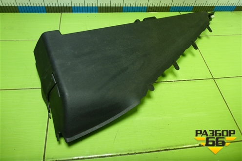 Держатель задней полки левый (799125111R) для Nissan Terrano с 2014г (Терано)