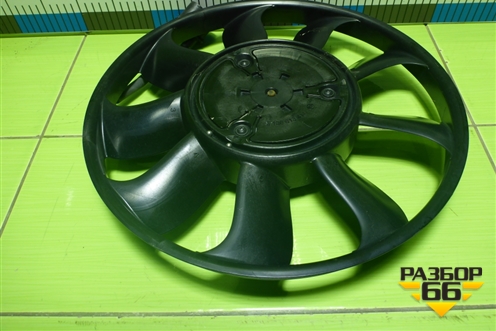 Вентилятор охлаждения радиатора (8W0959455AB) для Audi Q7 c 2015г (Ку 7)