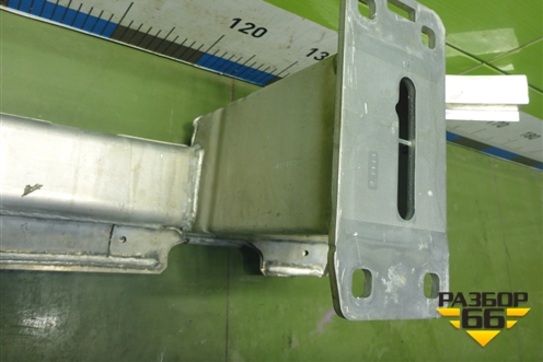 Усилитель переднего бампера для Audi Q7 c 2015г (Ку 7)