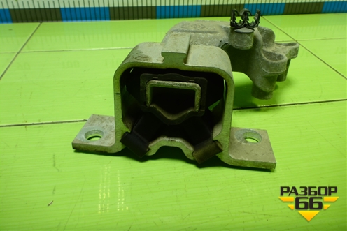 Опора двигателя правая для Nissan Terrano с 2014г (Терано)