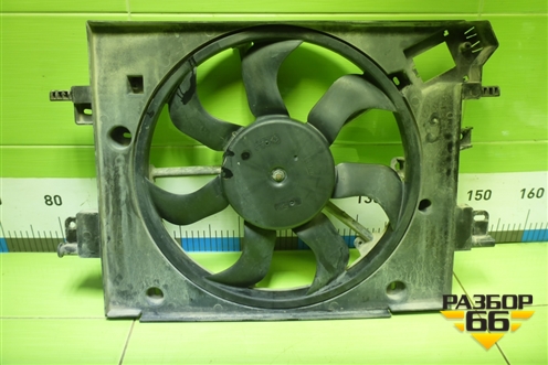 Вентилятор охлаждения радиатора (214814130R) для Nissan Terrano с 2014г (Терано)