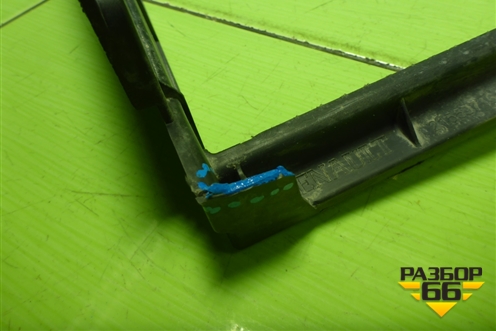 Дефлектор радиатора (215597164R) для Nissan Terrano с 2014г (Терано)