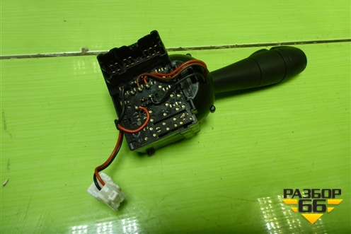 Переключатель поворотов для Nissan Terrano с 2014г (Терано)