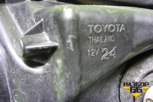 Фара левая (до 2016г галоген) (8115002E70) для Toyota Corolla (E18) с 2012-2019г (Королла 180)