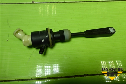 Цилиндр сцепления главный (306100394R) для Nissan Terrano с 2014г (Терано)