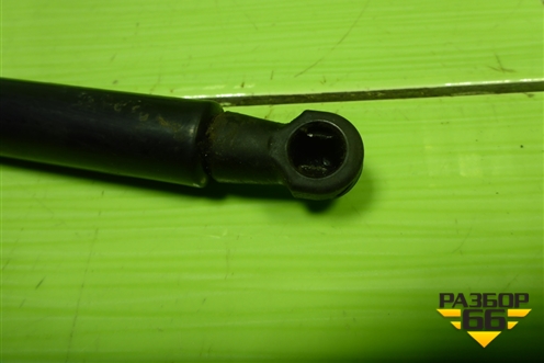 Амортизатор капота (654710944R) для Nissan Terrano с 2014г (Терано)